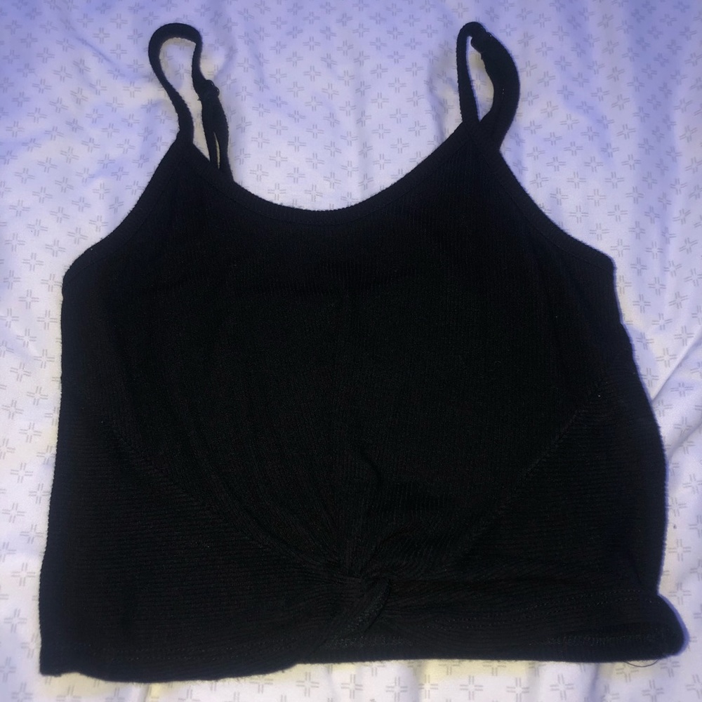black cropped tank top